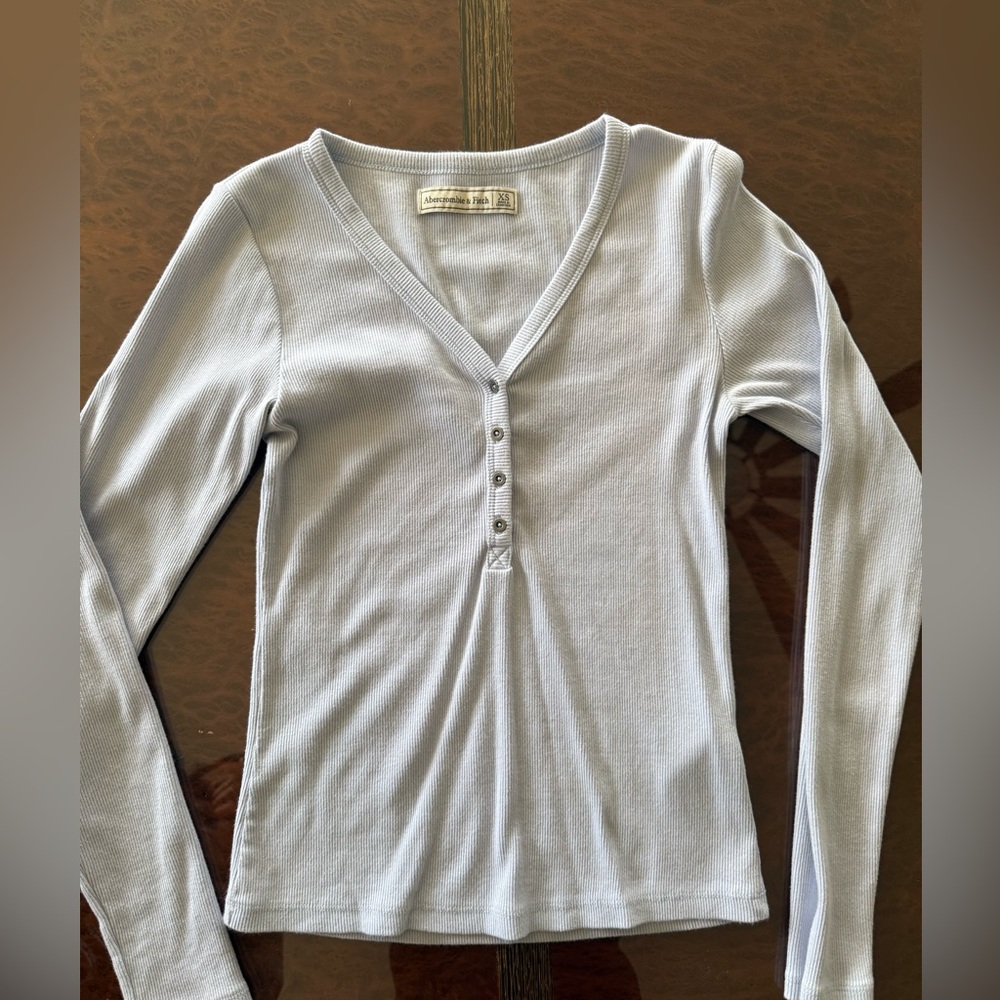 Abercrombie & Fitch White Buttoned V-Neck Long Sleeve